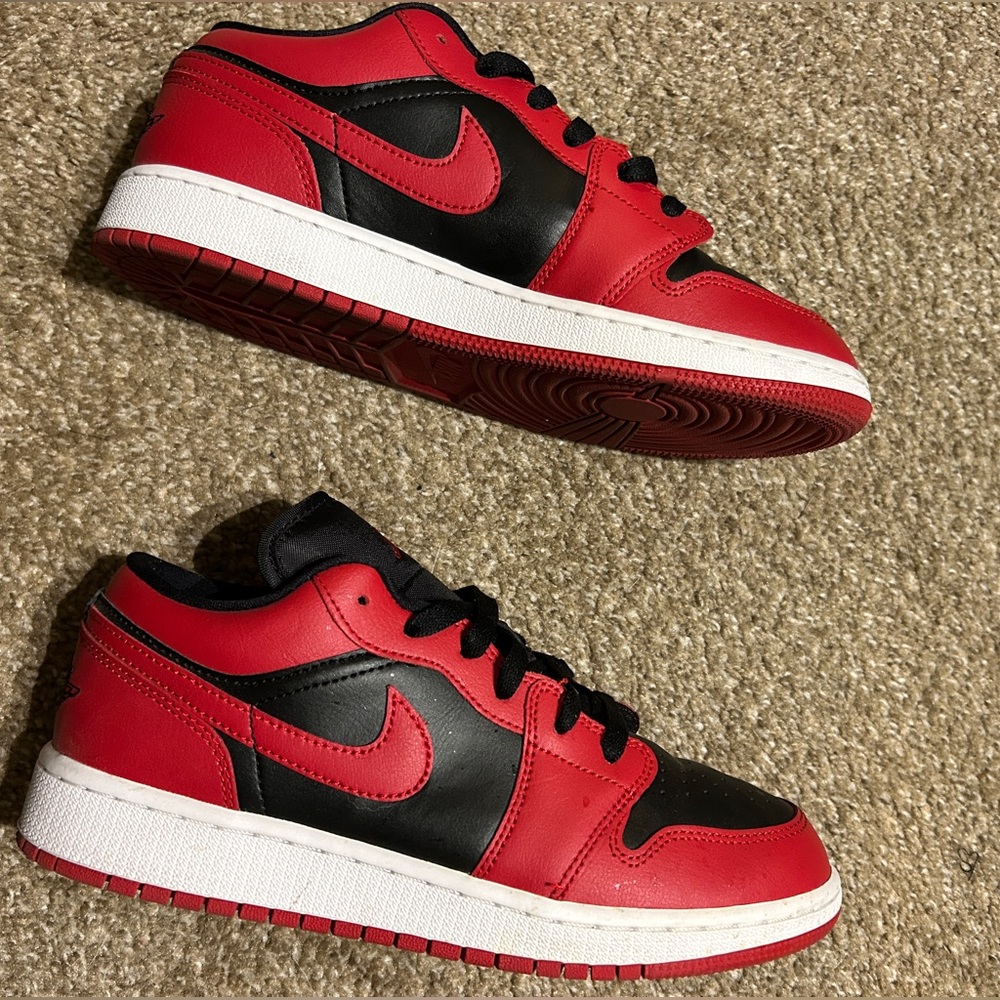 Black and red air Jordan ones low size 7